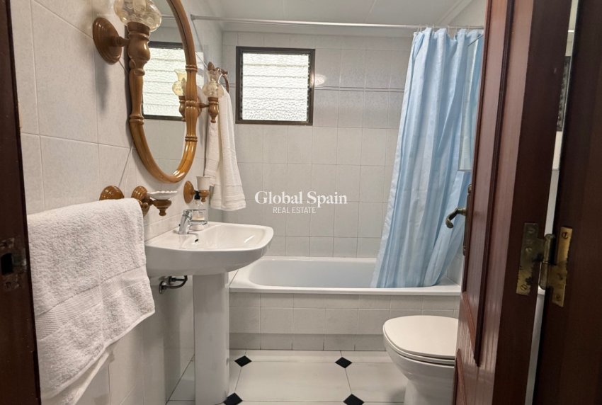 Wiederverkauf - WOHNUNG -
TORREVIEJA - Costa Blanca