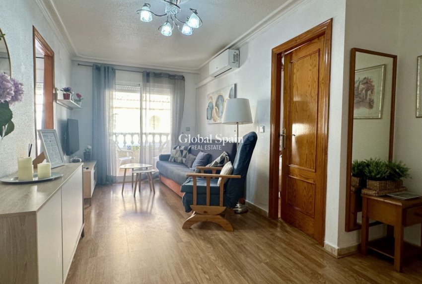 Wiederverkauf - WOHNUNG -
TORREVIEJA - Costa Blanca