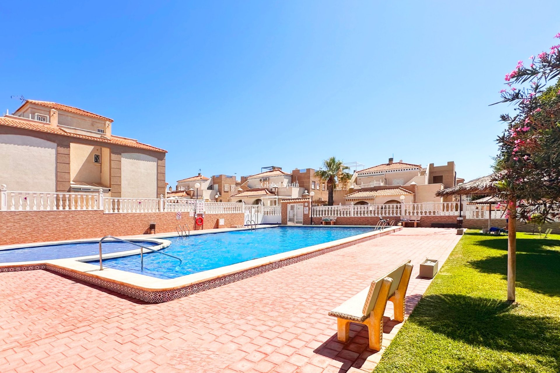 Wiederverkauf - WOHNUNG -
TORREVIEJA - Costa Blanca