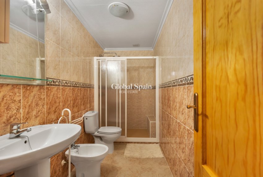 Wiederverkauf - WOHNUNG -
TORREVIEJA - Costa Blanca