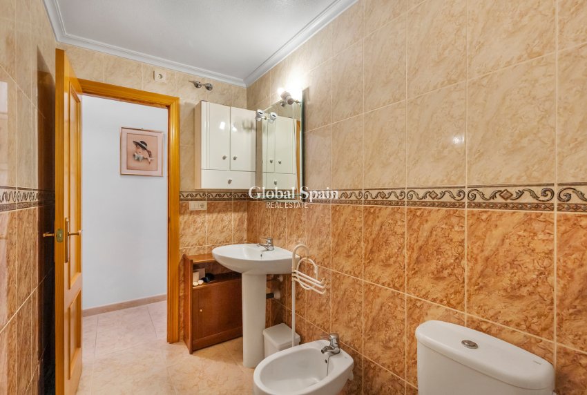 Wiederverkauf - WOHNUNG -
TORREVIEJA - Costa Blanca