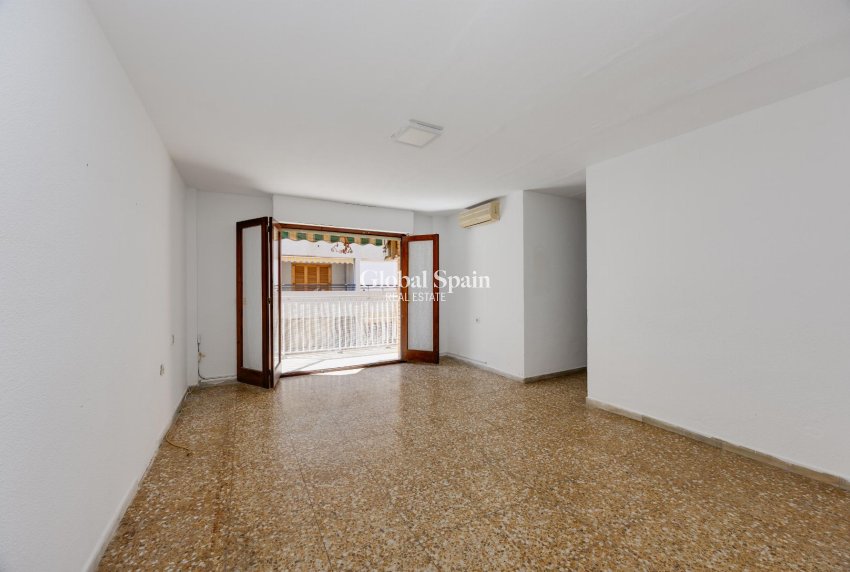 Wiederverkauf - WOHNUNG -
TORREVIEJA - Costa Blanca