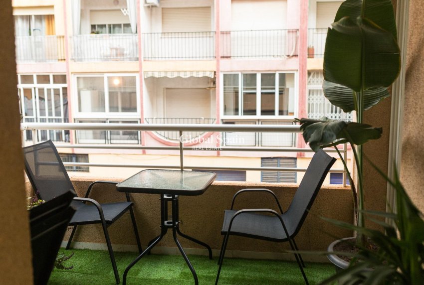 Wiederverkauf - WOHNUNG -
TORREVIEJA - Curva Del Palangre