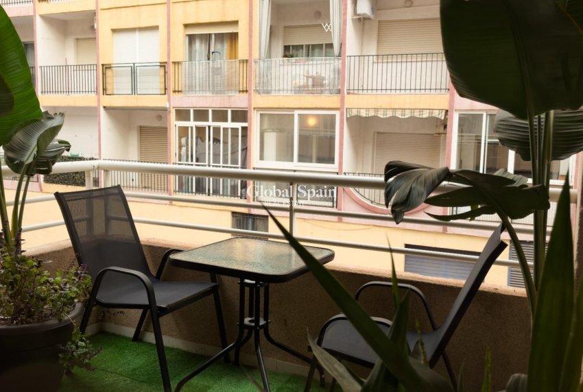 Wiederverkauf - WOHNUNG -
TORREVIEJA - Curva Del Palangre