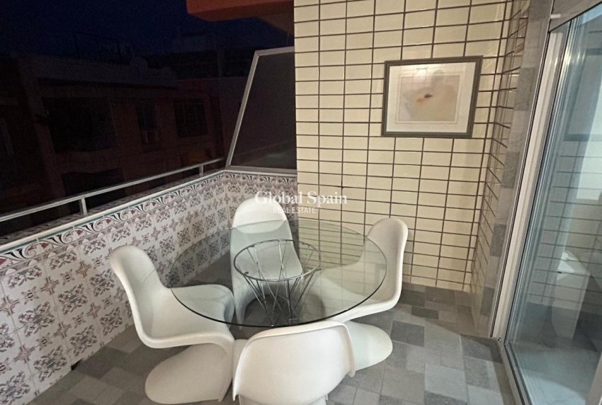 Wiederverkauf - WOHNUNG -
TORREVIEJA - Curva Del Palangre