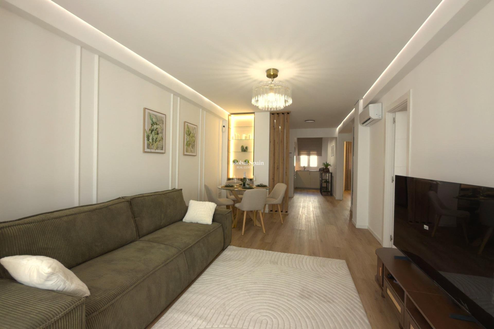 Wiederverkauf - WOHNUNG -
TORREVIEJA - Curva Del Palangre