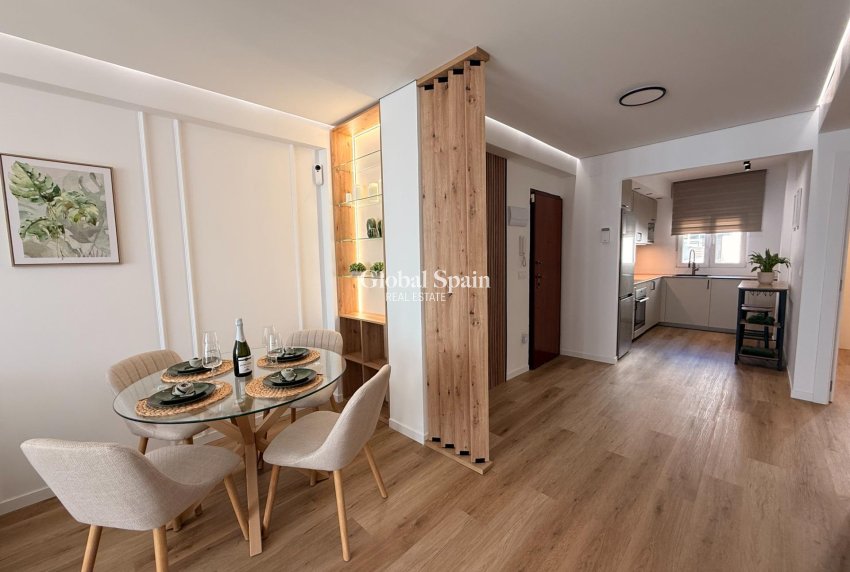 Wiederverkauf - WOHNUNG -
TORREVIEJA - Curva Del Palangre