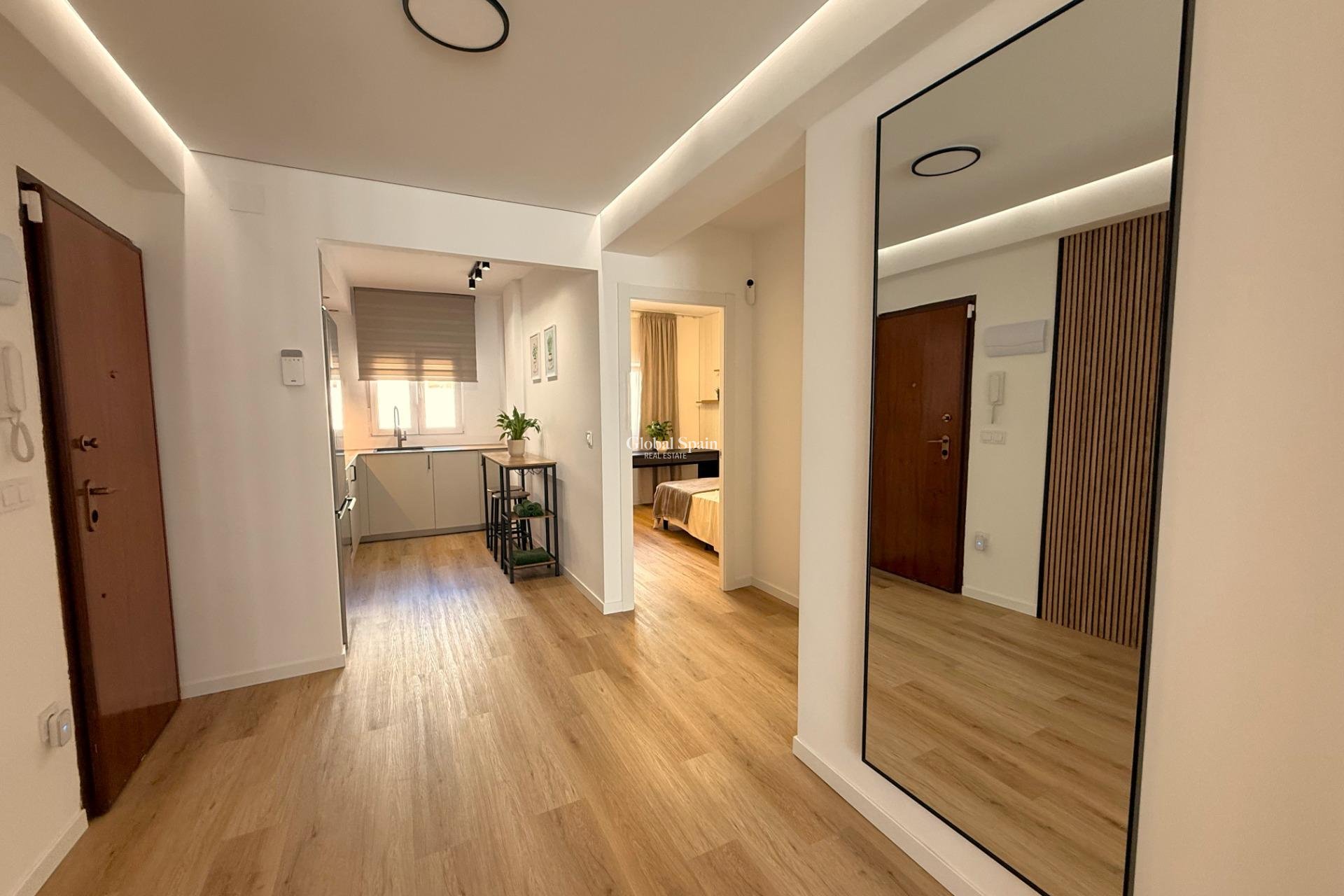Wiederverkauf - WOHNUNG -
TORREVIEJA - Curva Del Palangre