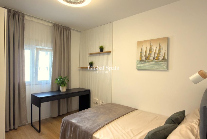 Wiederverkauf - WOHNUNG -
TORREVIEJA - Curva Del Palangre