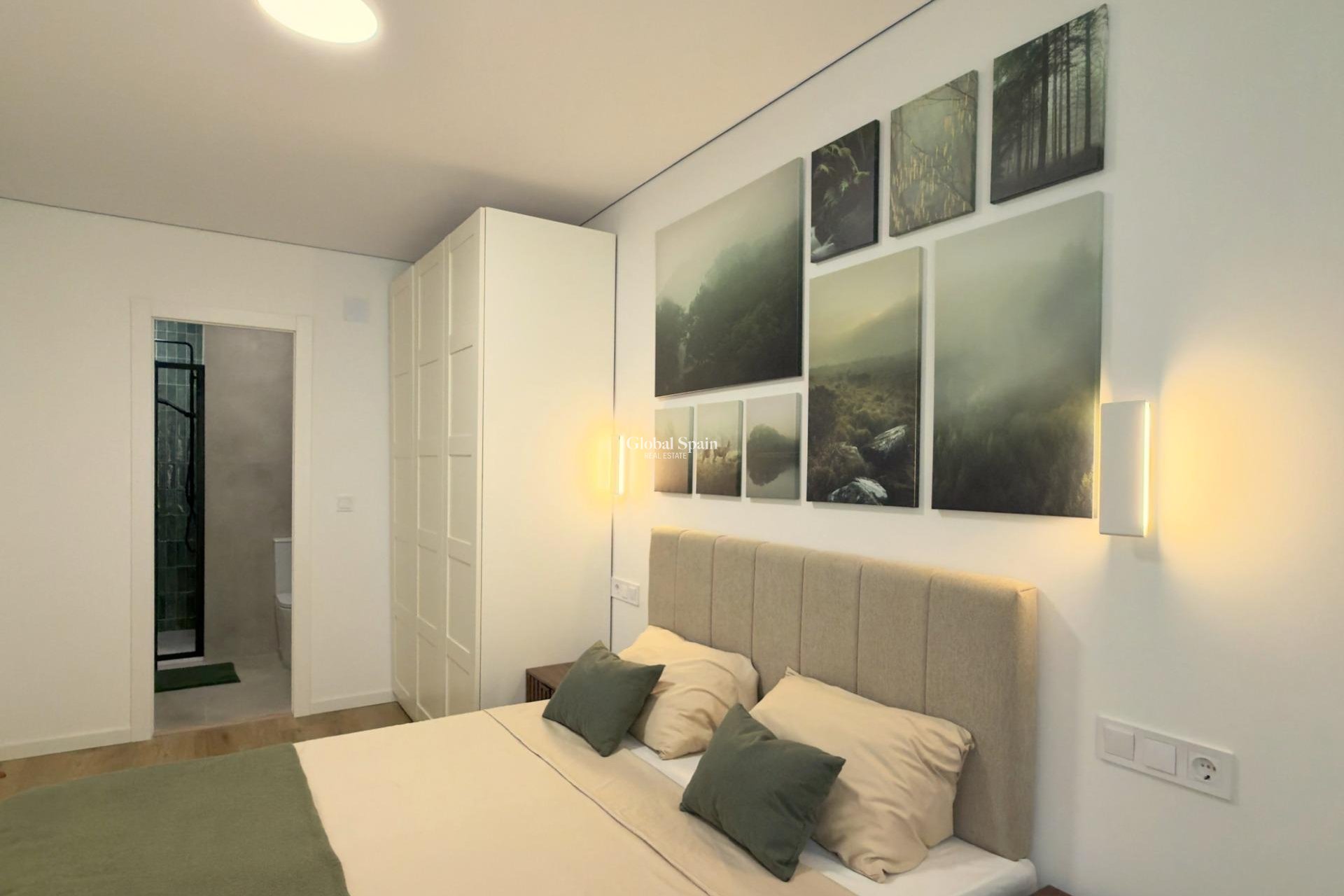 Wiederverkauf - WOHNUNG -
TORREVIEJA - Curva Del Palangre