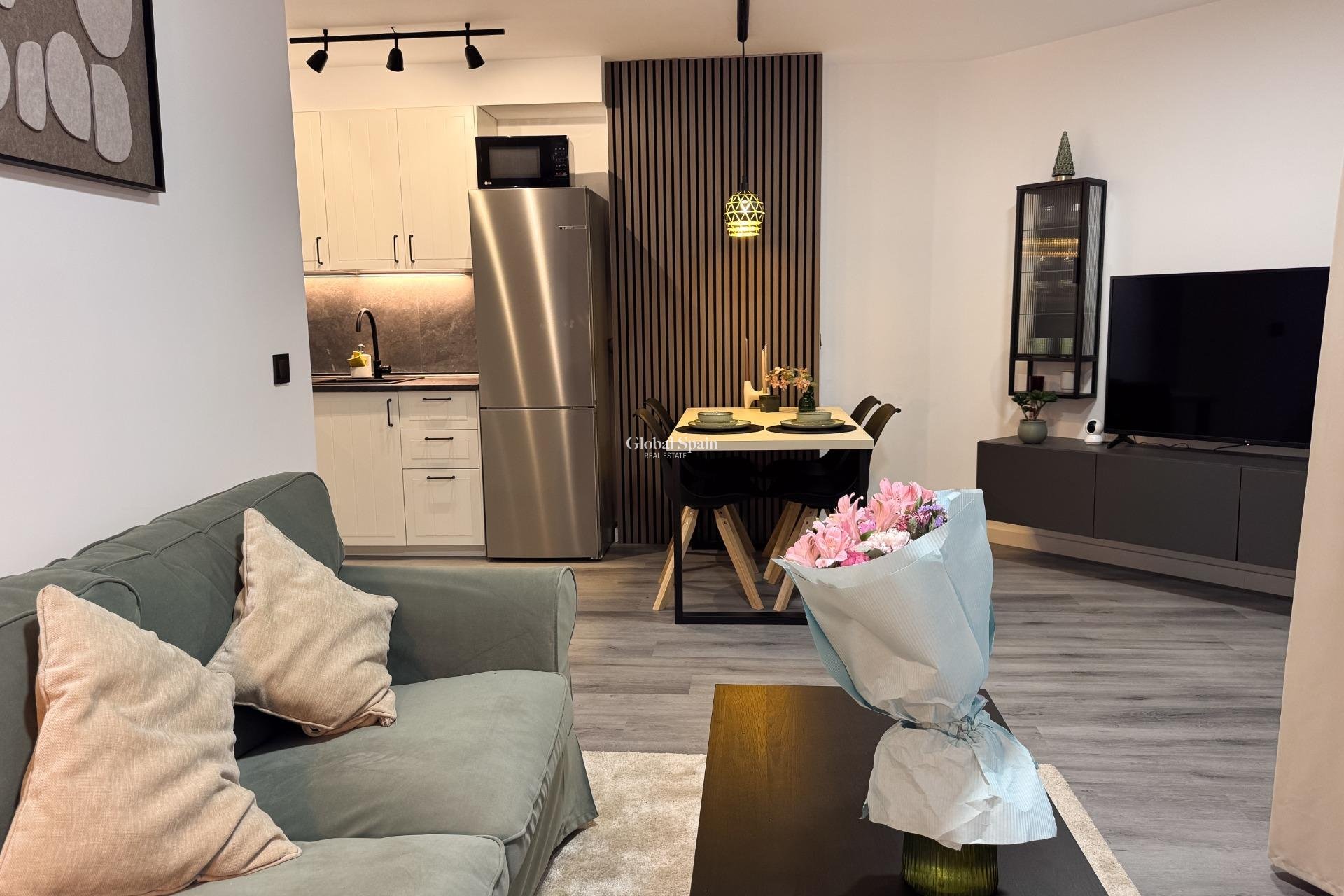 Wiederverkauf - WOHNUNG -
TORREVIEJA - Curva Del Palangre