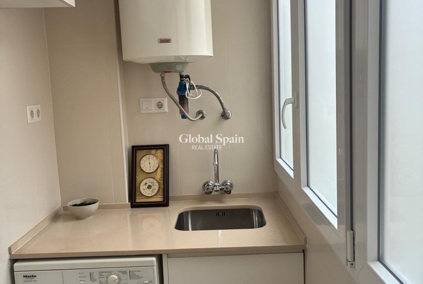 Wiederverkauf - WOHNUNG -
TORREVIEJA - El Acequión - Los Náufragos