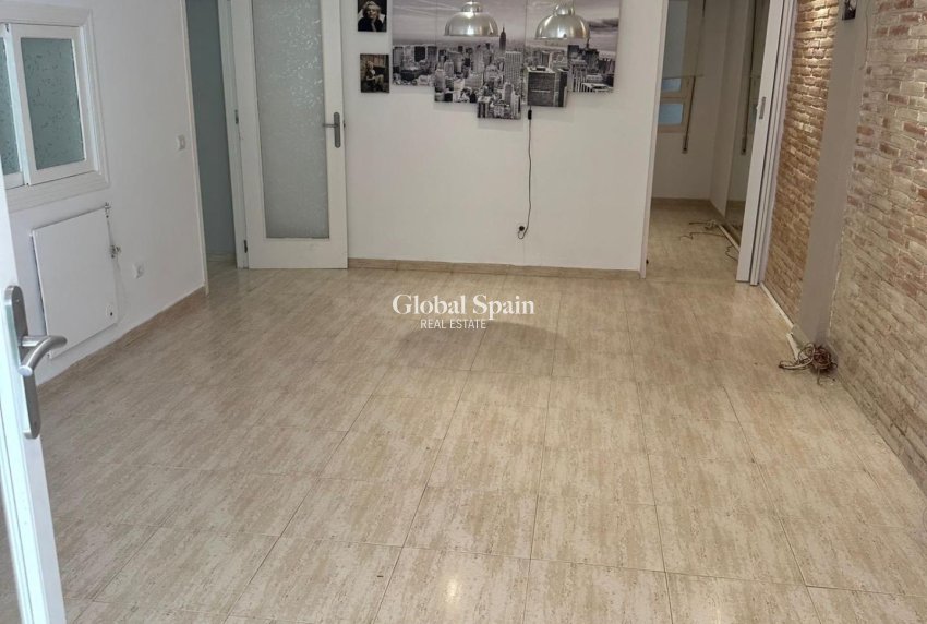 Wiederverkauf - WOHNUNG -
TORREVIEJA - El Acequión - Los Náufragos