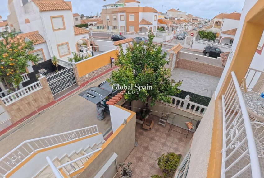 Wiederverkauf - WOHNUNG -
TORREVIEJA - El limonar