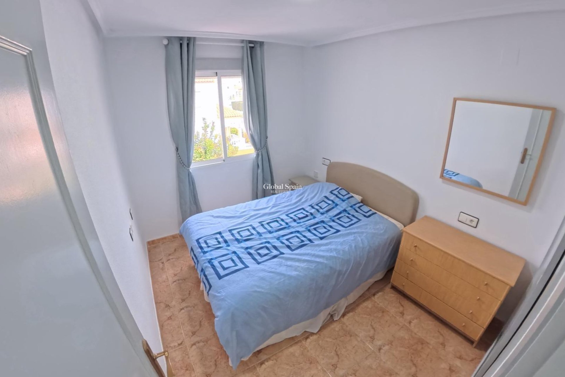 Wiederverkauf - WOHNUNG -
TORREVIEJA - El limonar