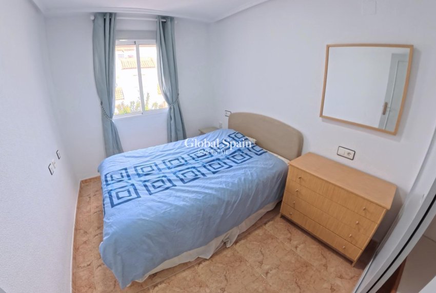 Wiederverkauf - WOHNUNG -
TORREVIEJA - El limonar
