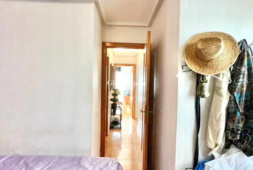 Wiederverkauf - WOHNUNG -
TORREVIEJA - El limonar