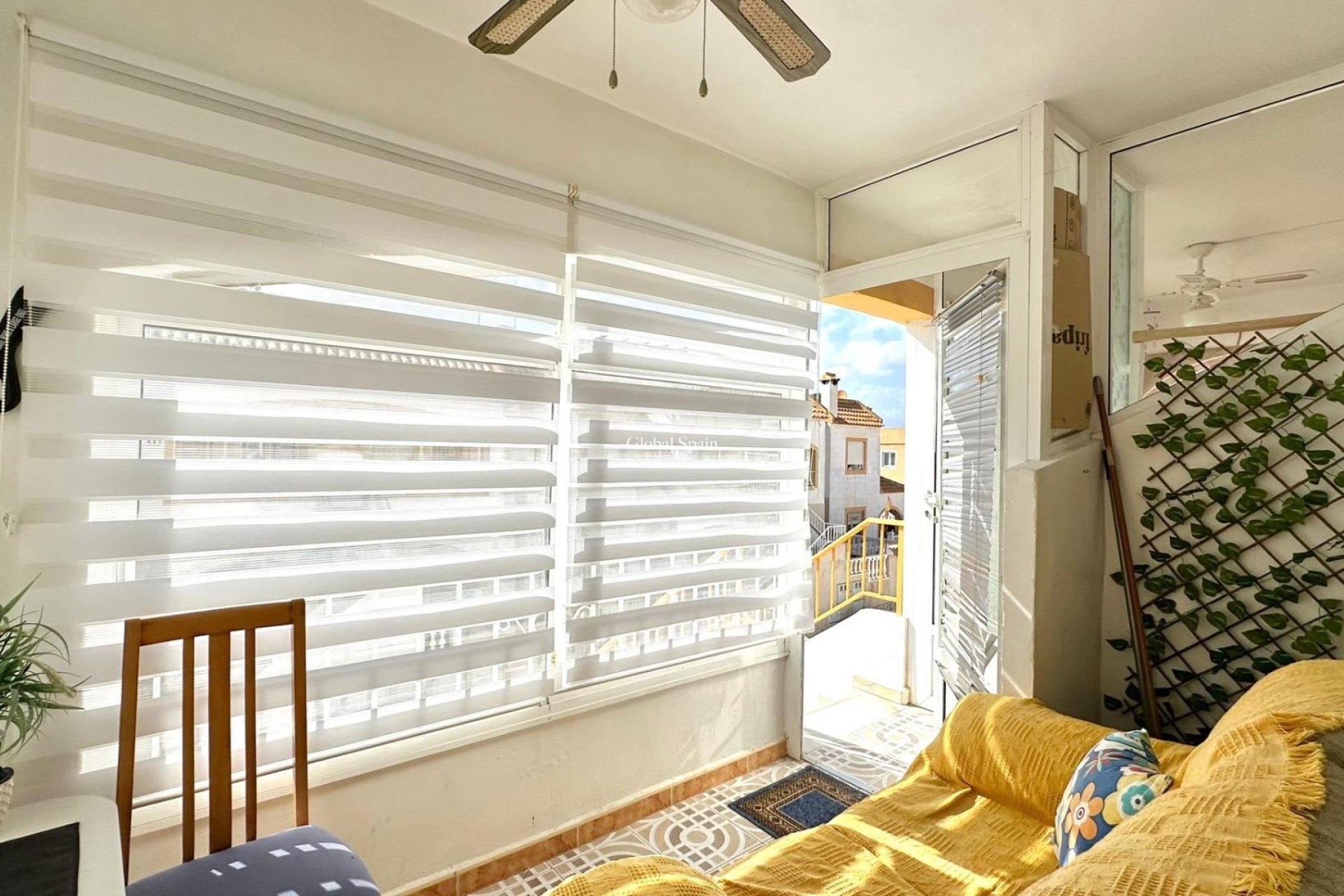 Wiederverkauf - WOHNUNG -
TORREVIEJA - El limonar