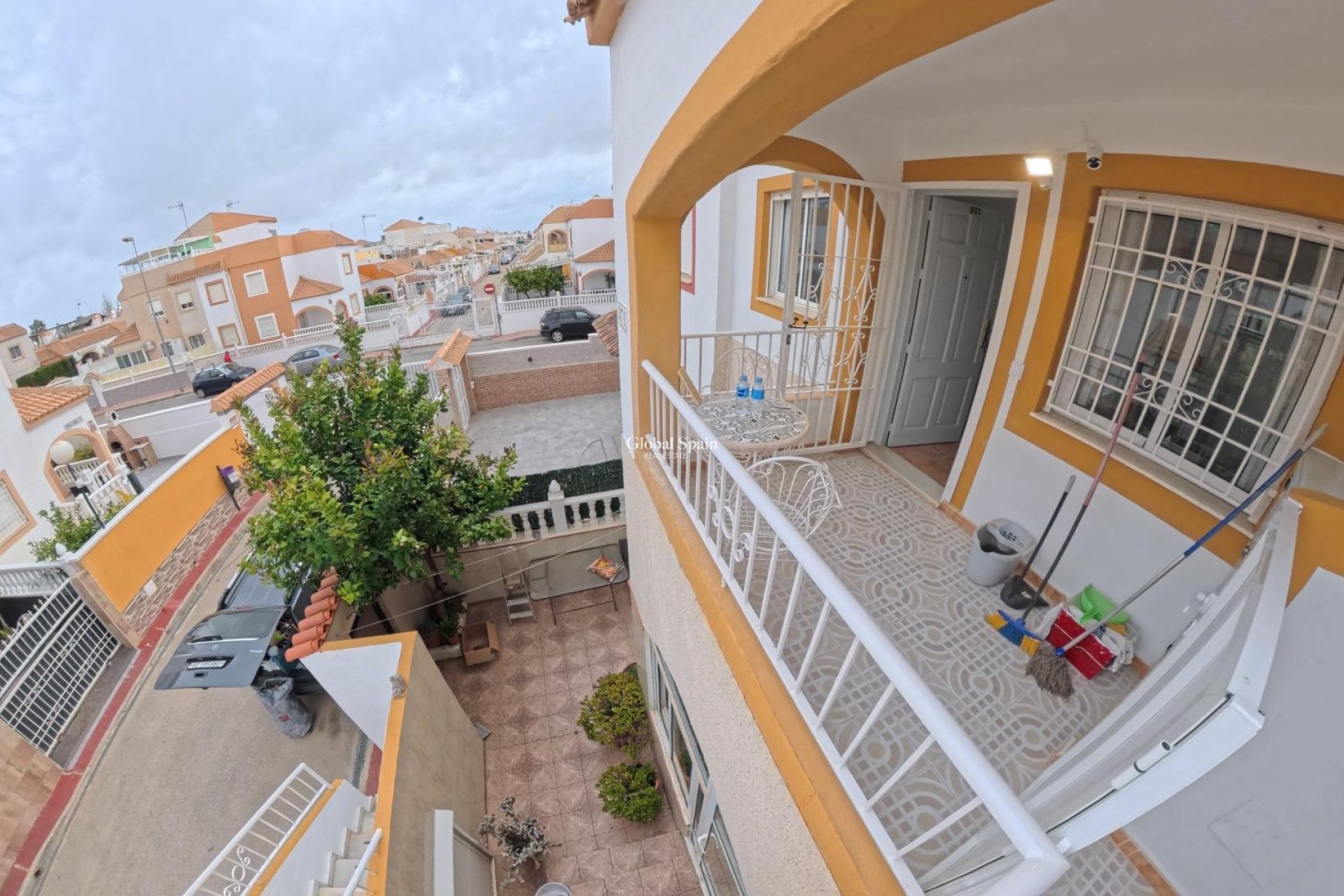 Wiederverkauf - WOHNUNG -
TORREVIEJA - El limonar