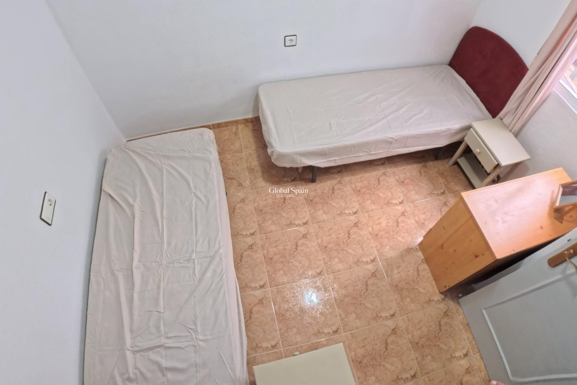 Wiederverkauf - WOHNUNG -
TORREVIEJA - El limonar