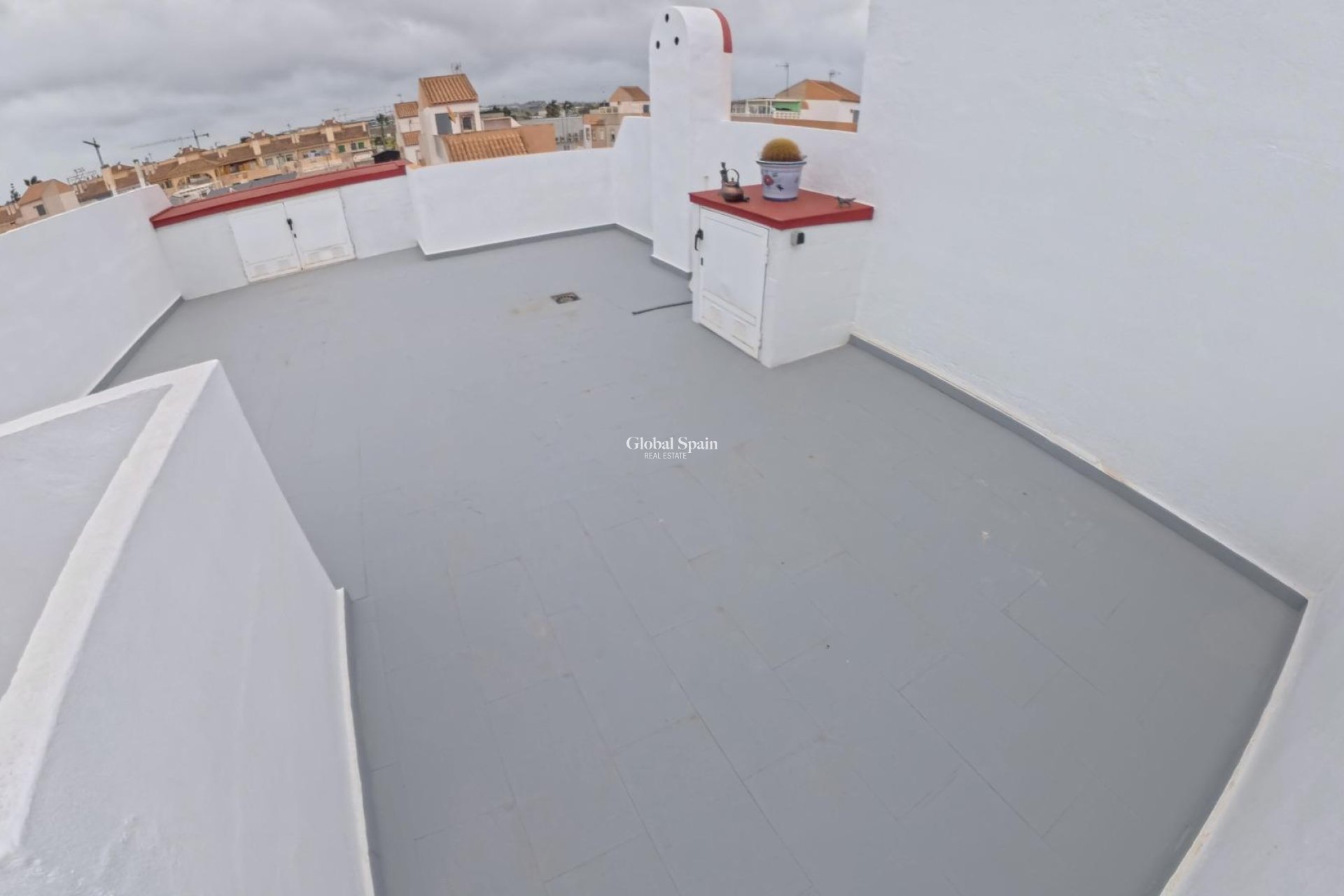 Wiederverkauf - WOHNUNG -
TORREVIEJA - El limonar