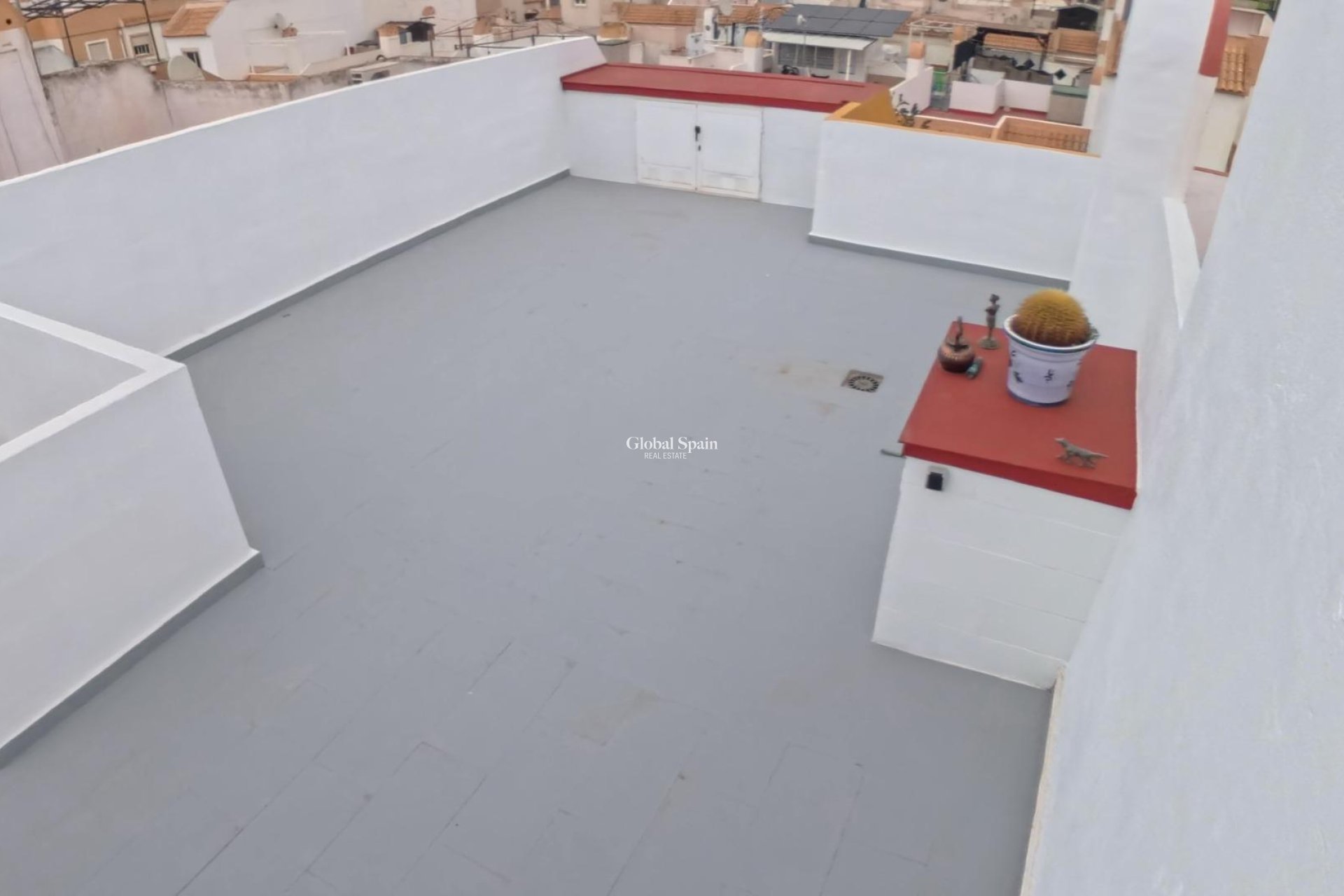 Wiederverkauf - WOHNUNG -
TORREVIEJA - El limonar