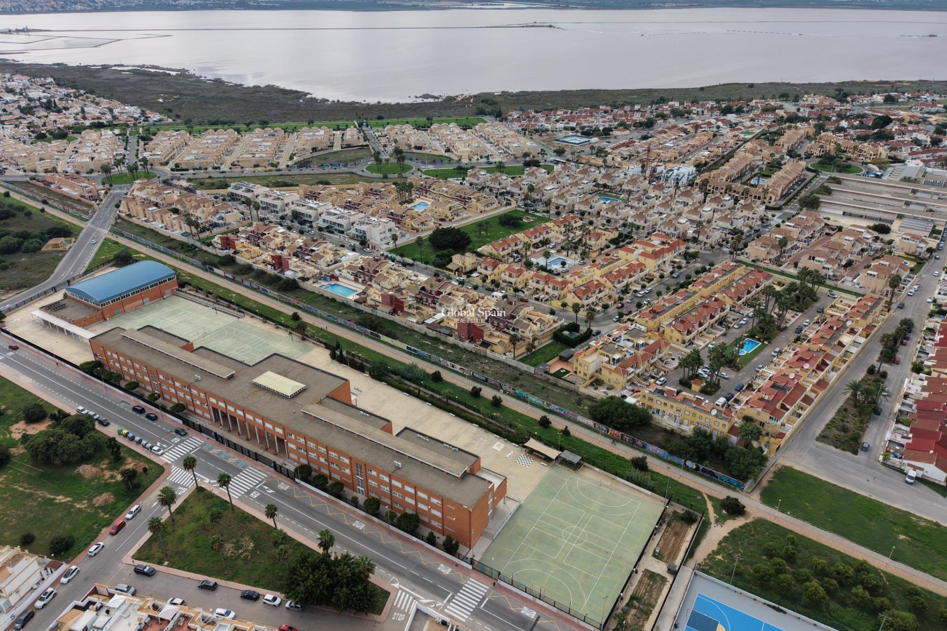 Wiederverkauf - WOHNUNG -
TORREVIEJA - El limonar