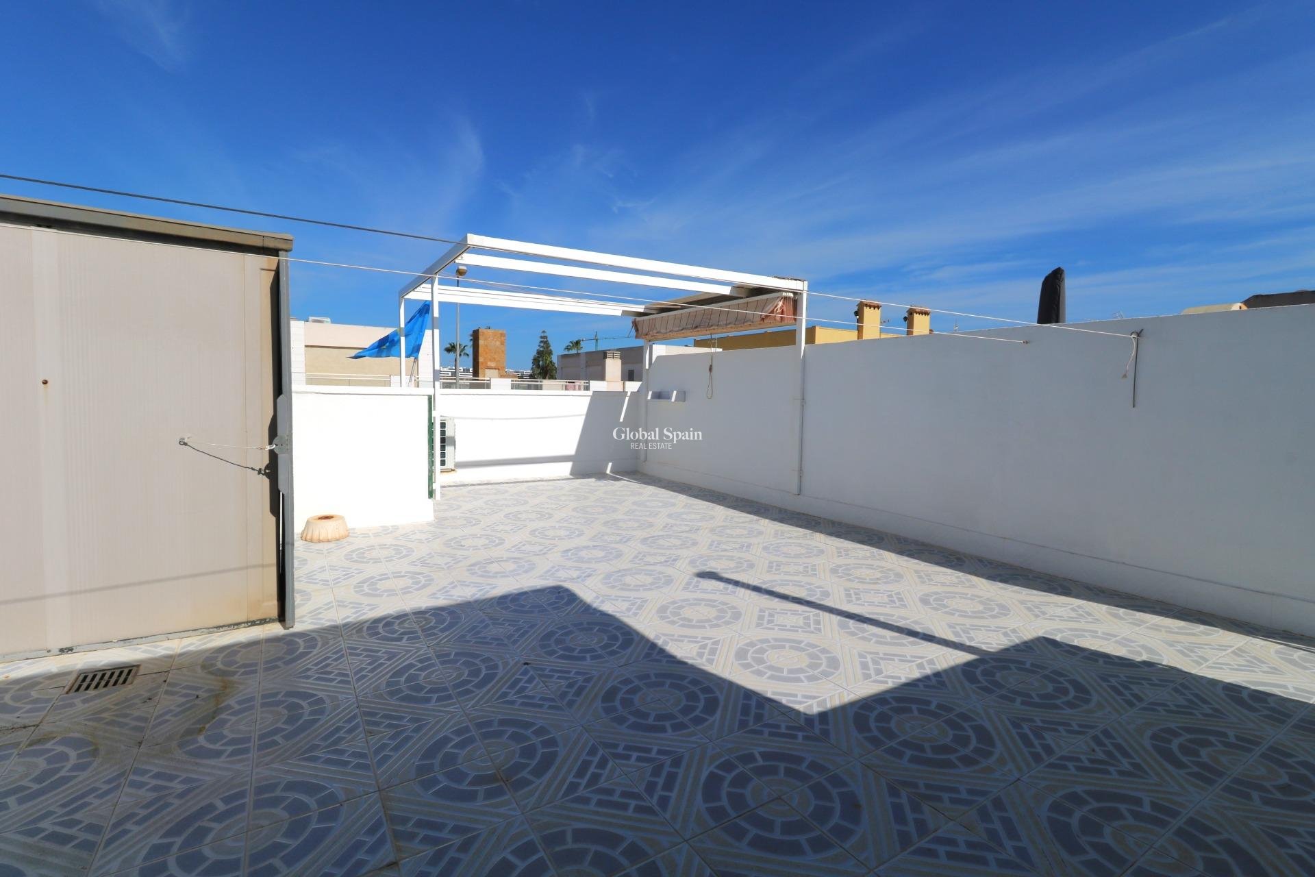 Wiederverkauf - WOHNUNG -
TORREVIEJA - El limonar