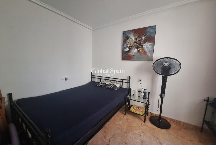 Wiederverkauf - WOHNUNG -
TORREVIEJA - El limonar