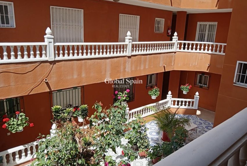 Wiederverkauf - WOHNUNG -
TORREVIEJA - El molino