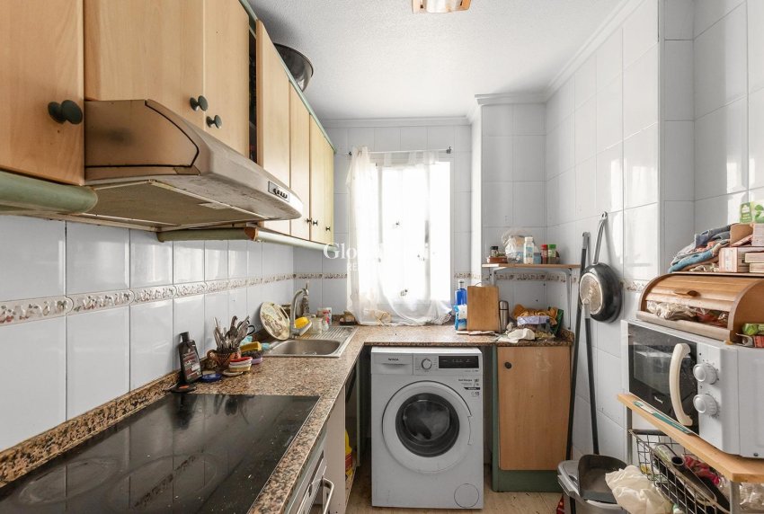 Wiederverkauf - Wohnung -
TORREVIEJA - Estacion de autobuses