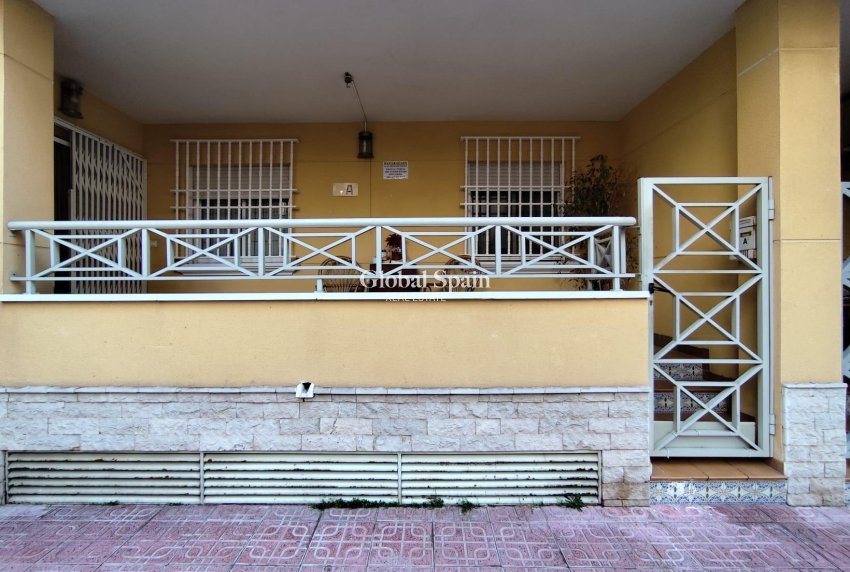 Wiederverkauf - WOHNUNG -
TORREVIEJA - Estacion de autobuses