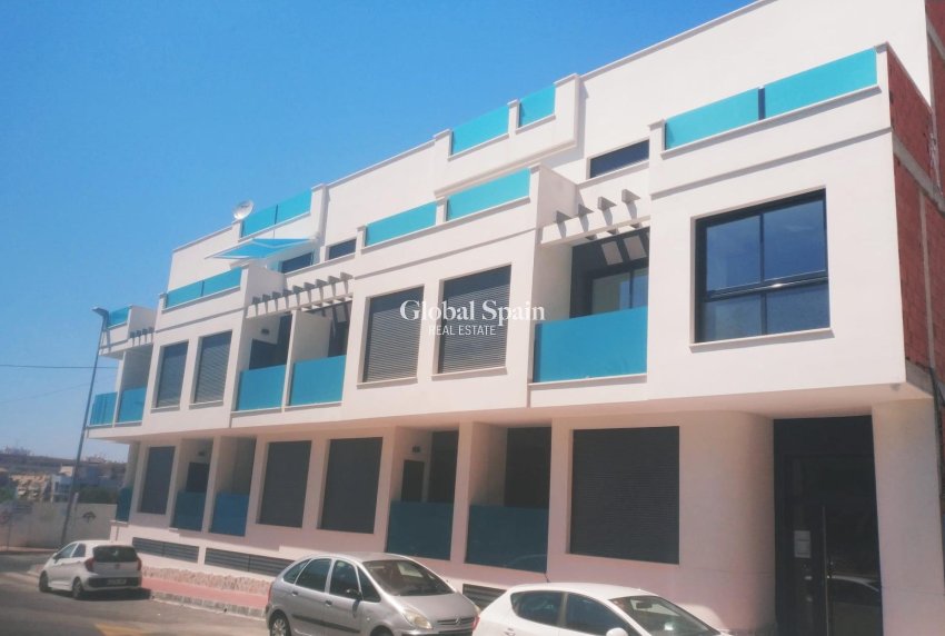 Wiederverkauf - WOHNUNG -
TORREVIEJA - Estacion de autobuses