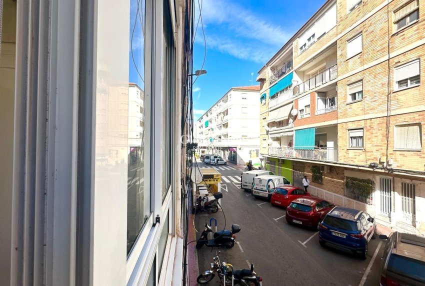 Wiederverkauf - WOHNUNG -
TORREVIEJA - Estacion de autobuses