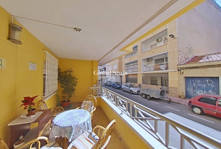 Wiederverkauf - WOHNUNG -
TORREVIEJA - Estacion de autobuses