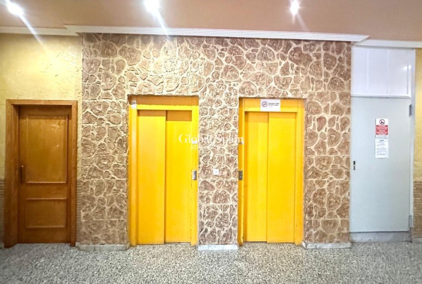 Wiederverkauf - WOHNUNG -
TORREVIEJA - Estacion de autobuses