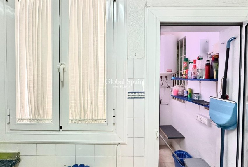Wiederverkauf - WOHNUNG -
TORREVIEJA - Estacion de autobuses