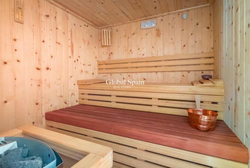 Wiederverkauf - WOHNUNG -
TORREVIEJA - Estacion de autobuses