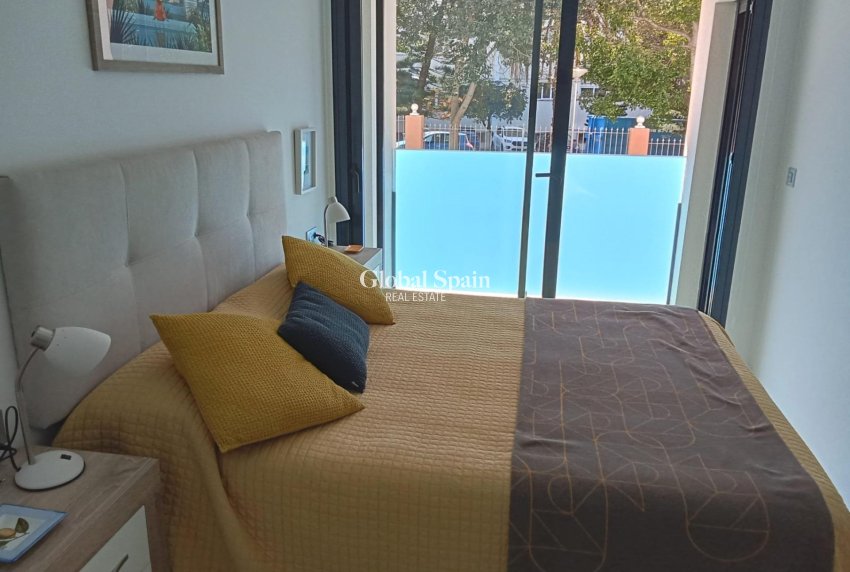 Wiederverkauf - WOHNUNG -
TORREVIEJA - Estacion de autobuses