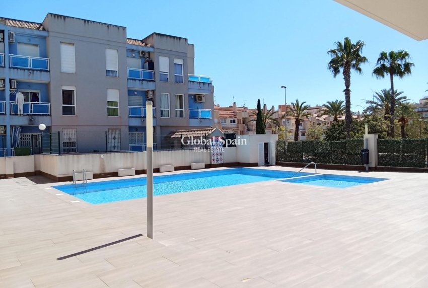 Wiederverkauf - WOHNUNG -
TORREVIEJA - Estacion de autobuses