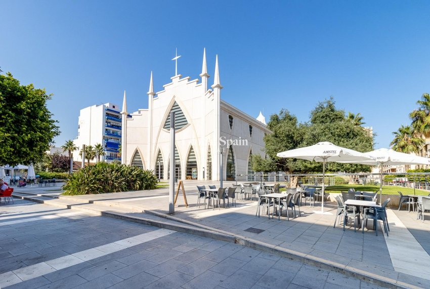 Wiederverkauf - WOHNUNG -
TORREVIEJA - Estacion de autobuses