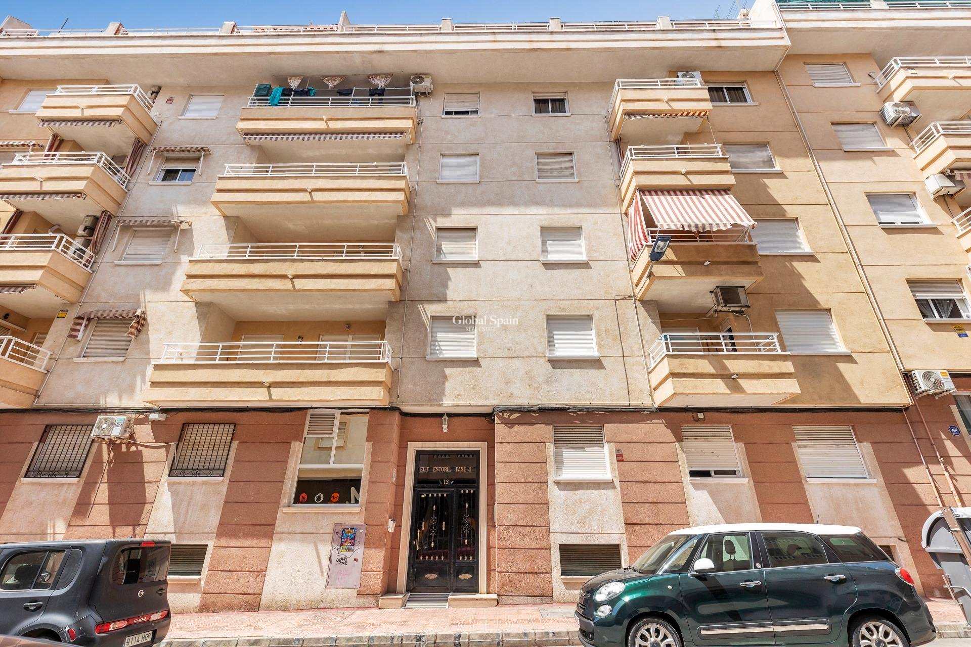 Wiederverkauf - WOHNUNG -
TORREVIEJA - Estacion de autobuses