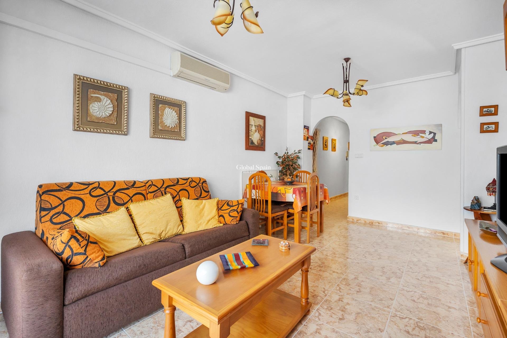 Wiederverkauf - WOHNUNG -
TORREVIEJA - Estacion de autobuses
