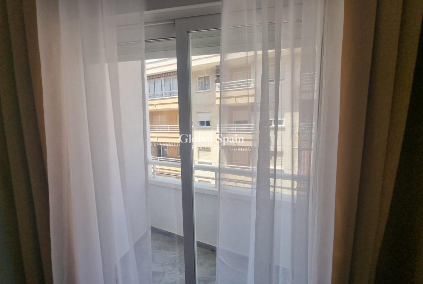 Wiederverkauf - WOHNUNG -
TORREVIEJA - Estacion de autobuses