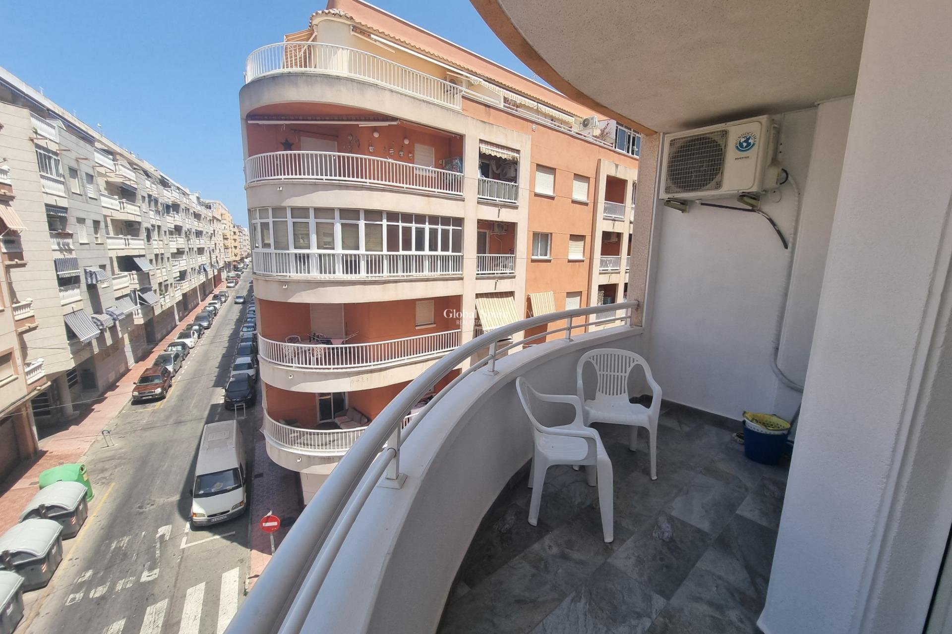 Wiederverkauf - WOHNUNG -
TORREVIEJA - Estacion de autobuses