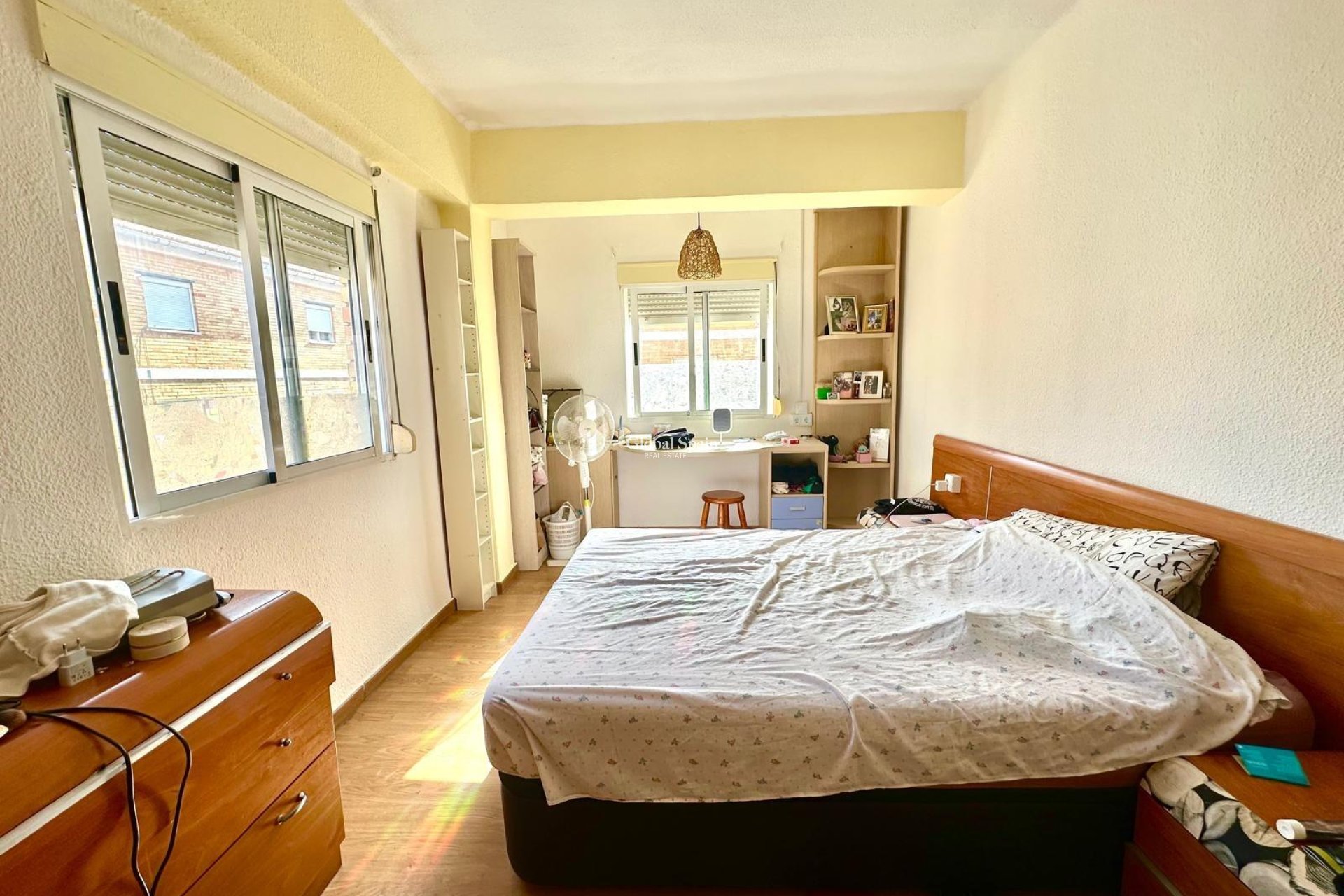 Wiederverkauf - WOHNUNG -
TORREVIEJA - Estacion de autobuses