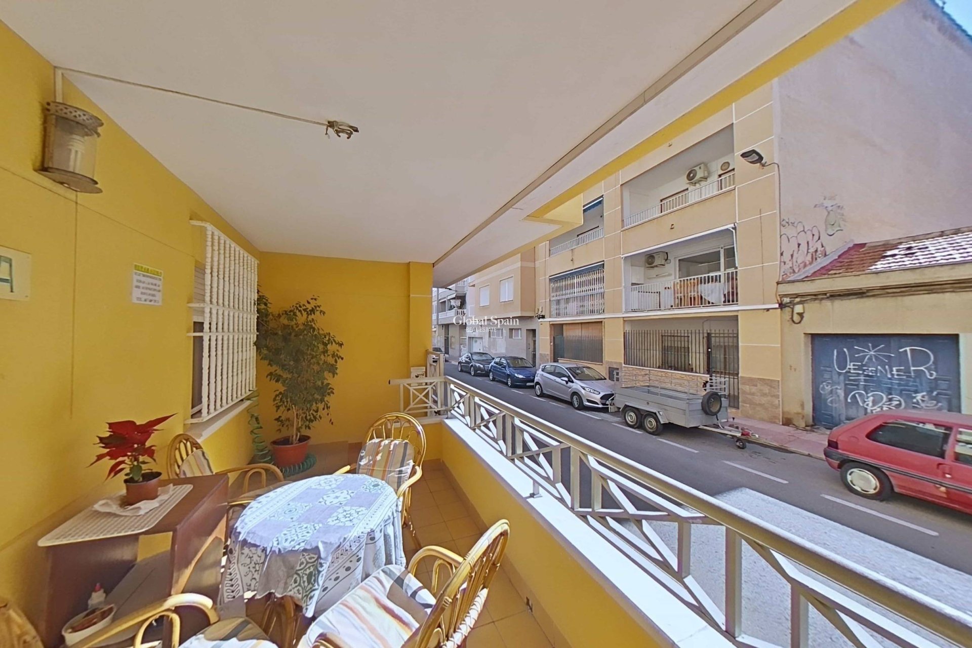 Wiederverkauf - WOHNUNG -
TORREVIEJA - Estacion de autobuses