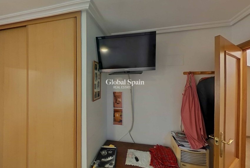 Wiederverkauf - WOHNUNG -
TORREVIEJA - Estacion de autobuses