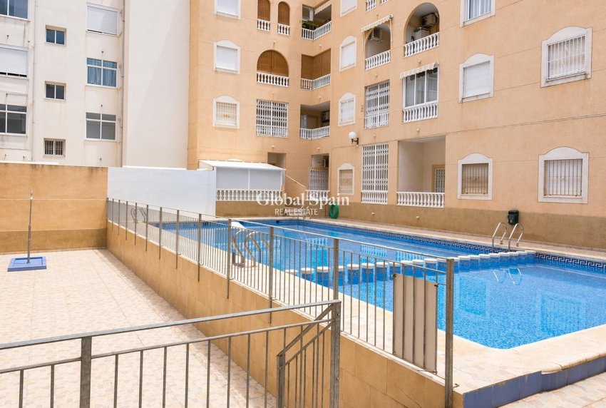 Wiederverkauf - WOHNUNG -
TORREVIEJA - Habaneras