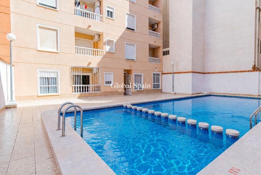 Wiederverkauf - WOHNUNG -
TORREVIEJA - Habaneras